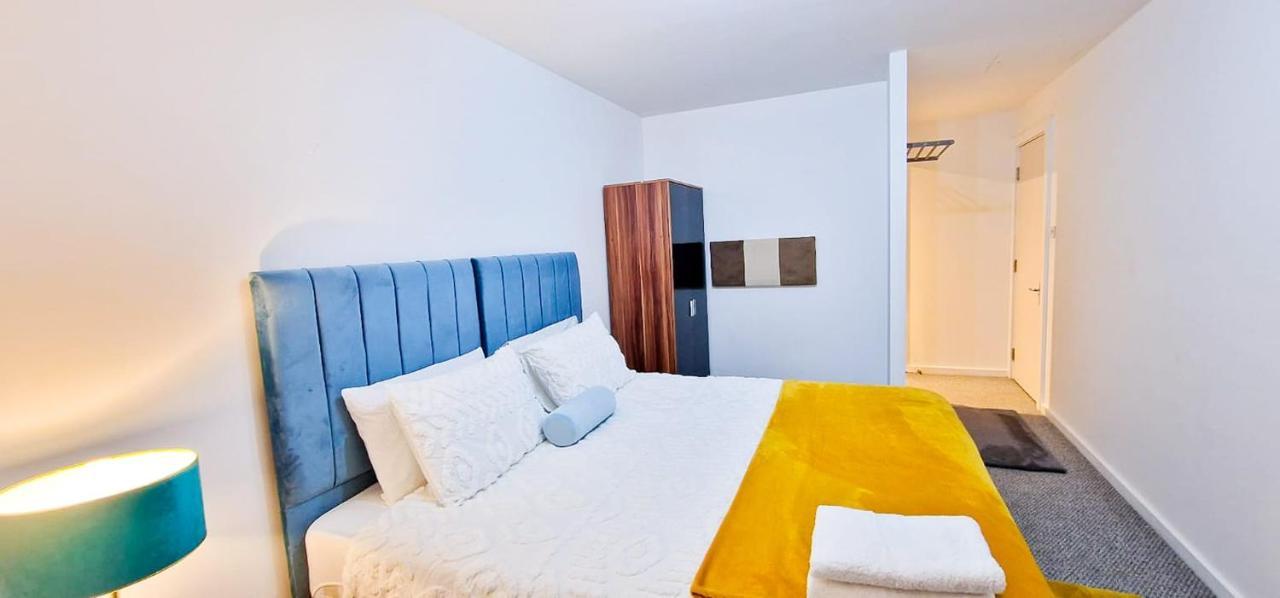 Lovely 2-Bedroom Apartment, Free Parking Манчестер Екстер'єр фото